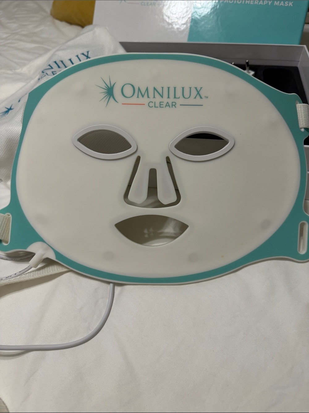 Omnilux Clear LED Phototherapy Face Mask in Teal and White